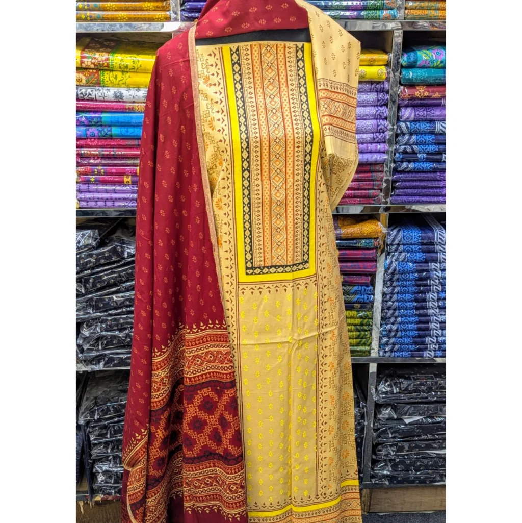 New Exclushive Collection High Qualitiey Cotton Printed Three Piecee online offer